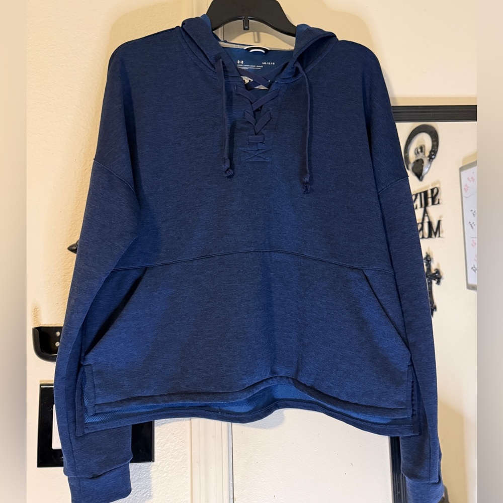 Under Armour Dark Blue pullover with hood